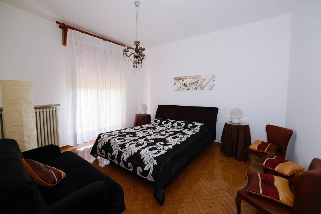 Villa Viola-Comoda Villetta A Каприно Веронезе Екстериор снимка